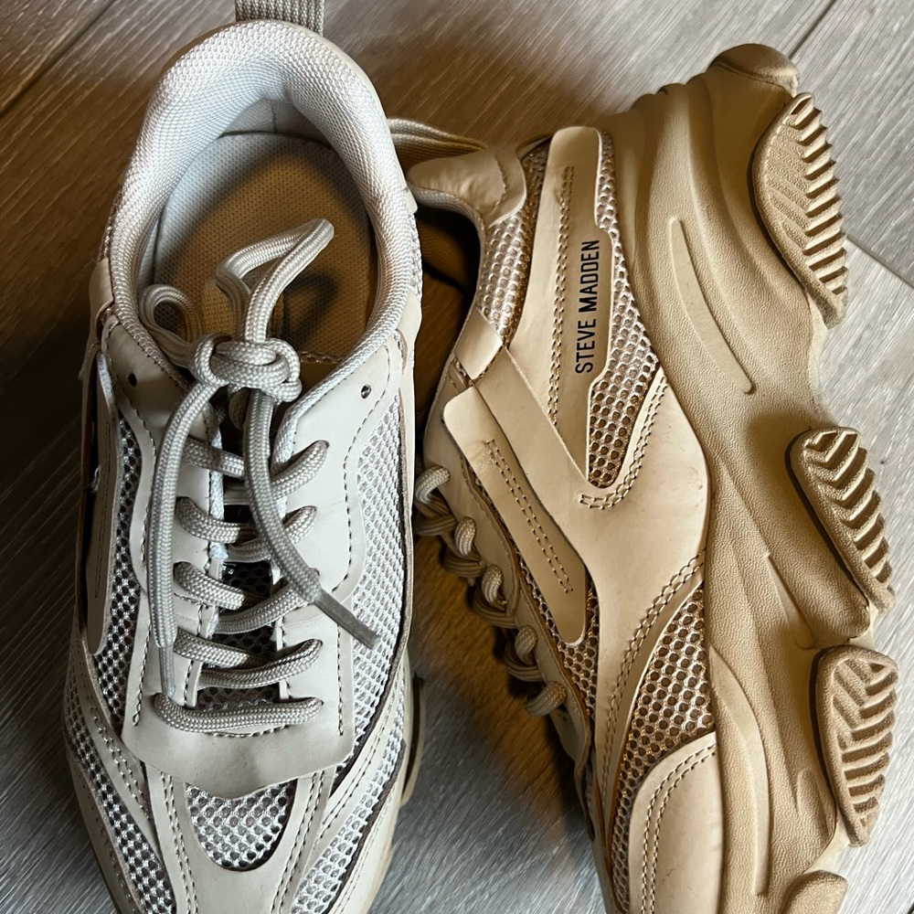 Steve Madden Girls Beige Sneakers